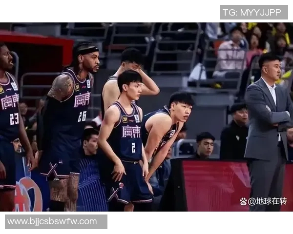 CBA激战山东队迎战南京同曦队争夺季后赛席位精彩对决即将上演