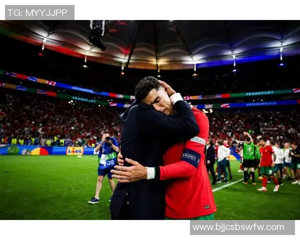 曾诚中国队迎战西班牙队全力以赴展现足球魅力与拼搏精神