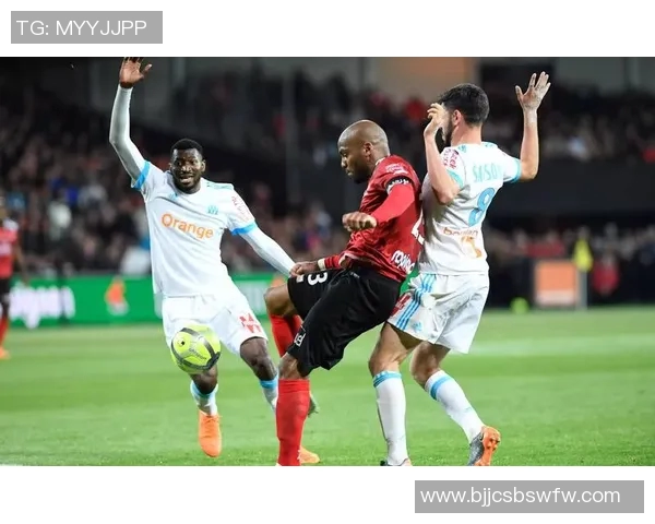 法甲焦点战卡昂主场迎战兰斯双方争夺关键积分的精彩对决