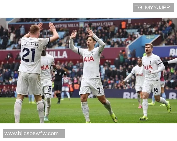 热刺与利物浦激战正酣当前比分揭晓引发球迷热议