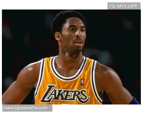 科比布莱恩特传奇生涯回顾与影响力分析:篮球之神的辉煌与遗产 科比布莱恩特传奇生涯回顾与影响力分析:篮球之神的辉煌与遗产