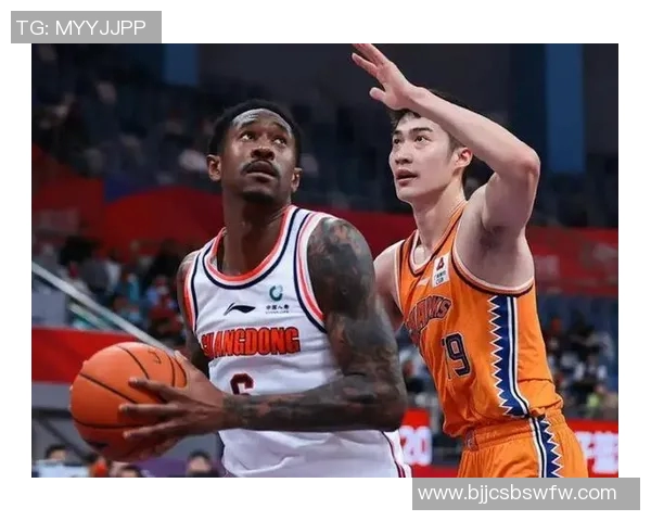 马尚布鲁克斯的篮球之路:从新秀到明星的成长历程与挑战 马尚布鲁克斯的篮球之路:从新秀到明星的成长历程与挑战