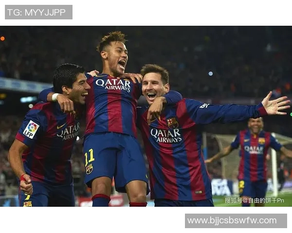 马丁内斯的传奇之路：从青涩少年到足球巨星的成长故事