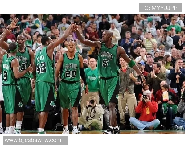 鹈鹕与凯尔特人激战正酣12月11日精彩对决引发球迷热议